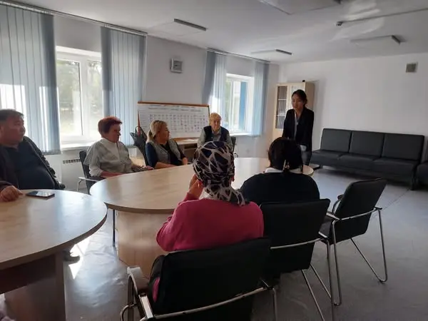 Подробнее о статье Токмокском колледже КНАУ им. К. И. Скрябина прошла встреча сотрудников колледжа с представителями коммерческого банка » Кыргызстан».